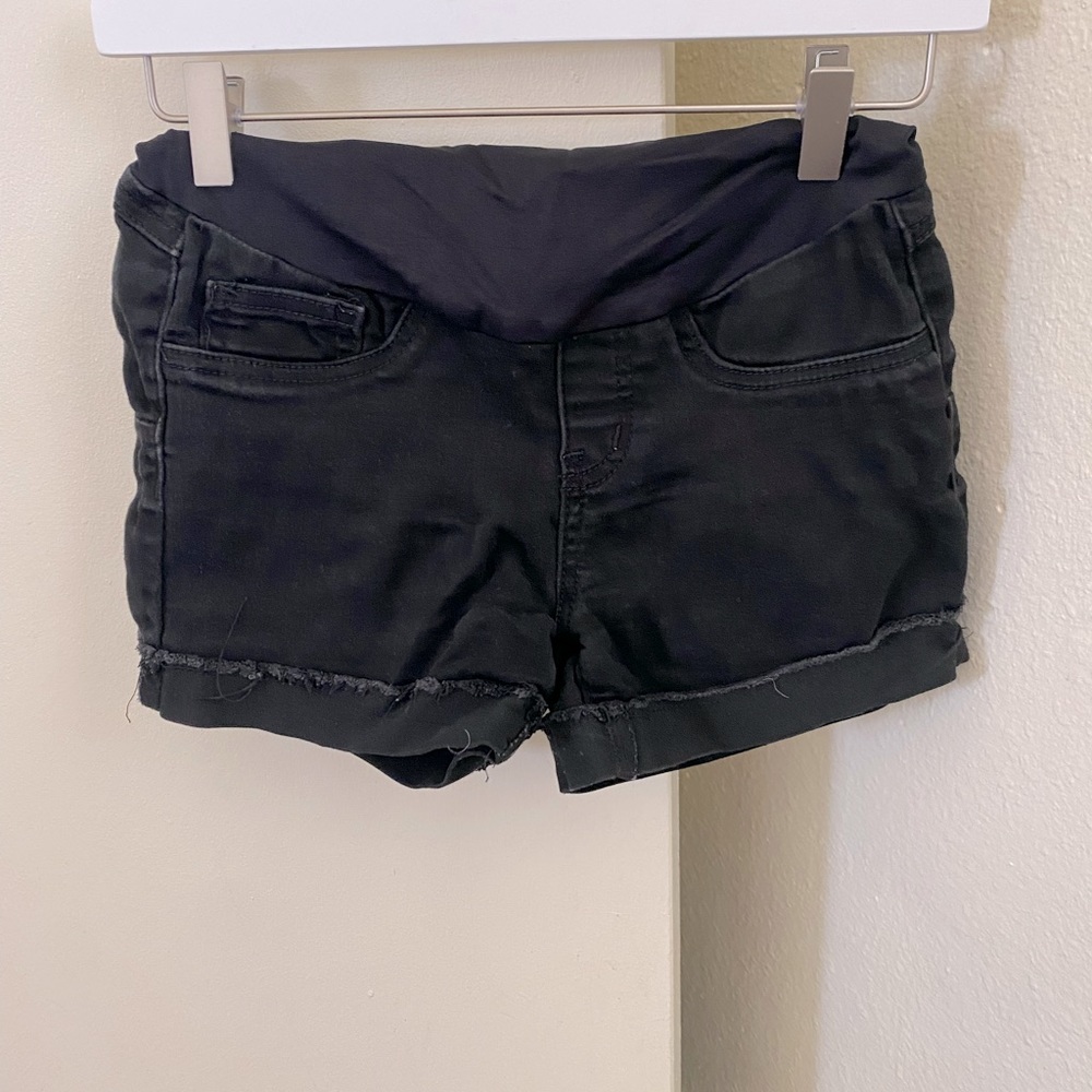 maternity clothes
